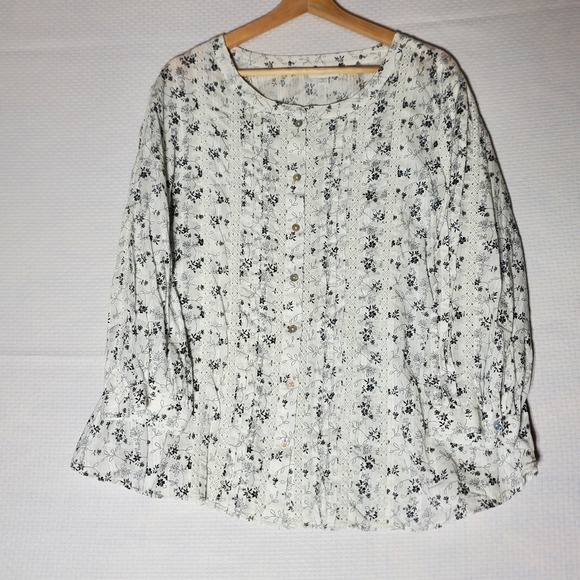 J Jill Tops - J Jill Pintuck Blouse Womens 1X White Floral 100% Cotton 3/4Sleeve Top Button-Up